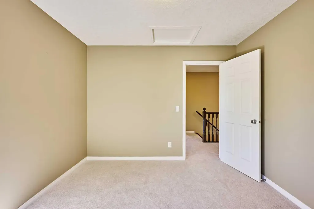 15 Silverado Saddle Court SW Calgary AB T2X 0H9