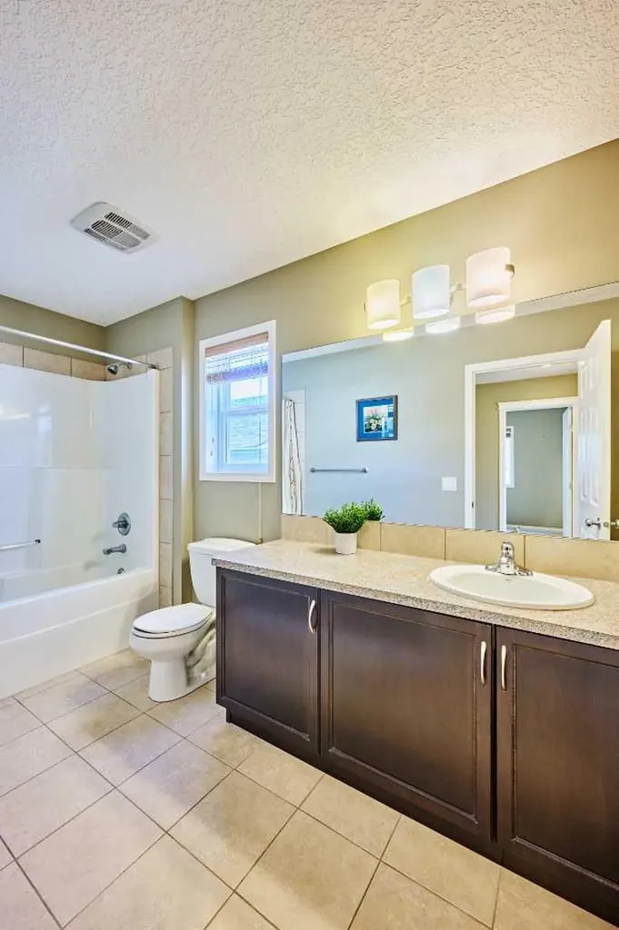 15 Silverado Saddle Court SW Calgary AB T2X 0H9