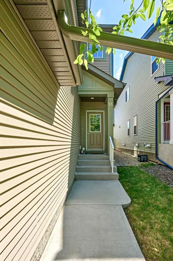15 Silverado Saddle Court SW Calgary AB T2X 0H9