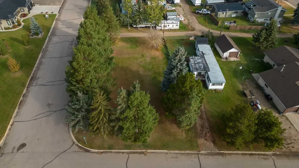 5213 48 Avenue Sedgewick AB T0B 4C0