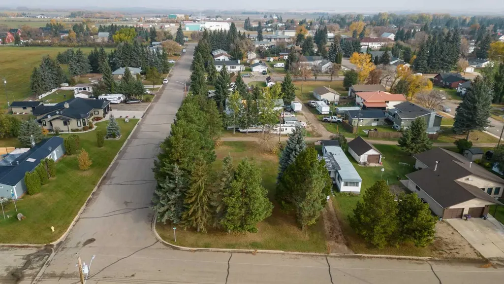 5213 48 Avenue Sedgewick AB T0B 4C0