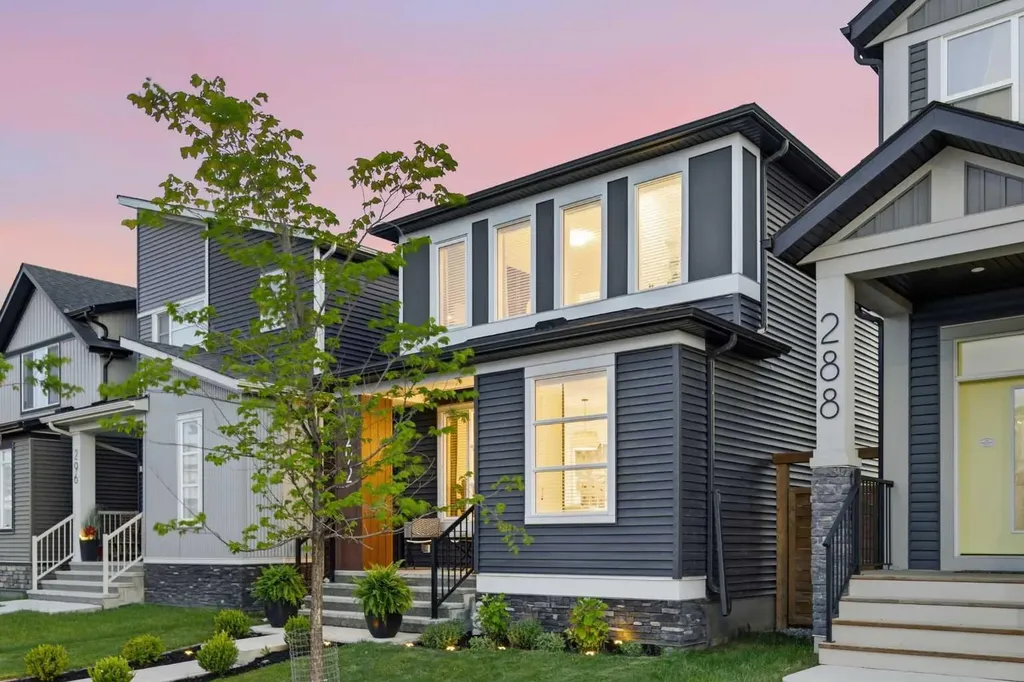 292 Wolf Creek Manor SE Calgary AB T2X 4V4