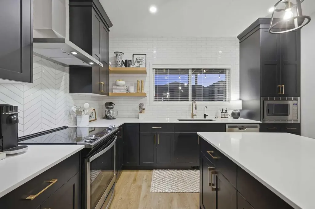 292 Wolf Creek Manor SE Calgary AB T2X 4V4