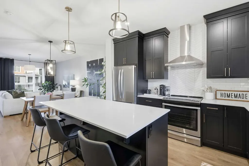 292 Wolf Creek Manor SE Calgary AB T2X 4V4