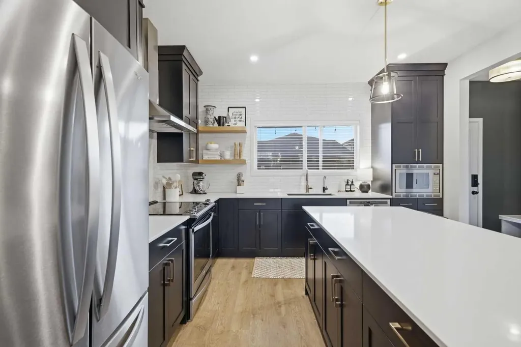292 Wolf Creek Manor SE Calgary AB T2X 4V4
