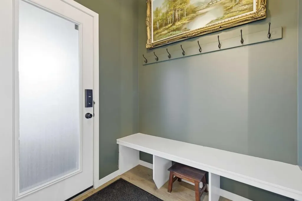 292 Wolf Creek Manor SE Calgary AB T2X 4V4
