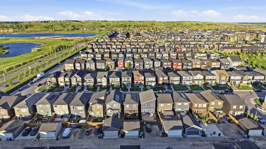 292 Wolf Creek Manor SE Calgary AB T2X 4V4