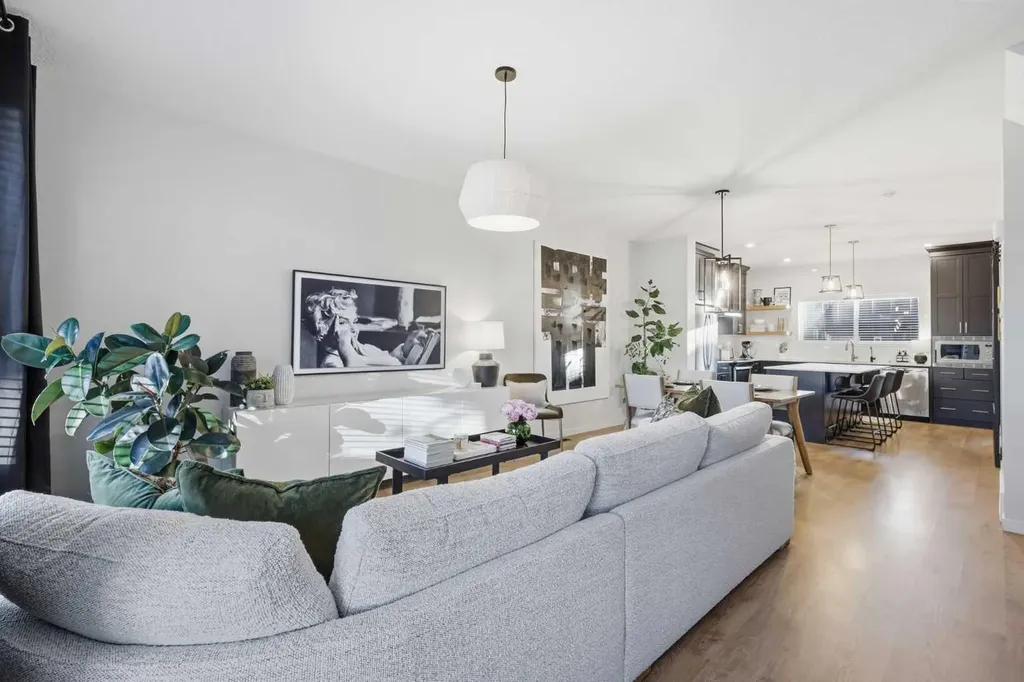 292 Wolf Creek Manor SE Calgary AB T2X 4V4