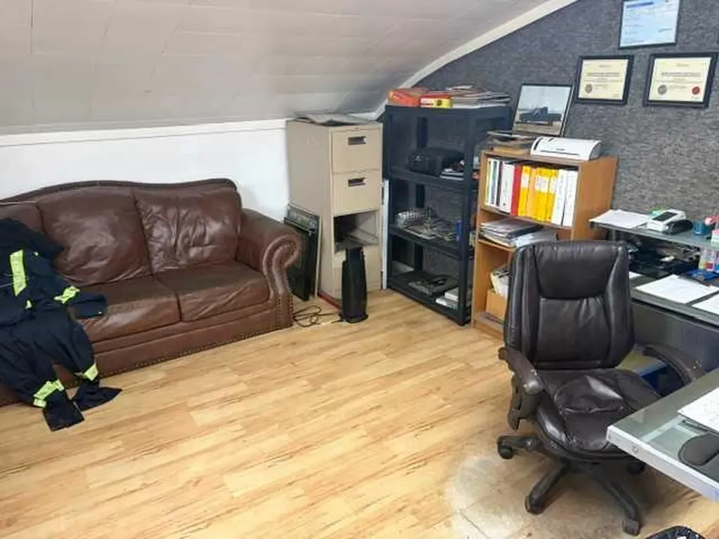 3908 42 Avenue Whitecourt AB T7S 1N8
