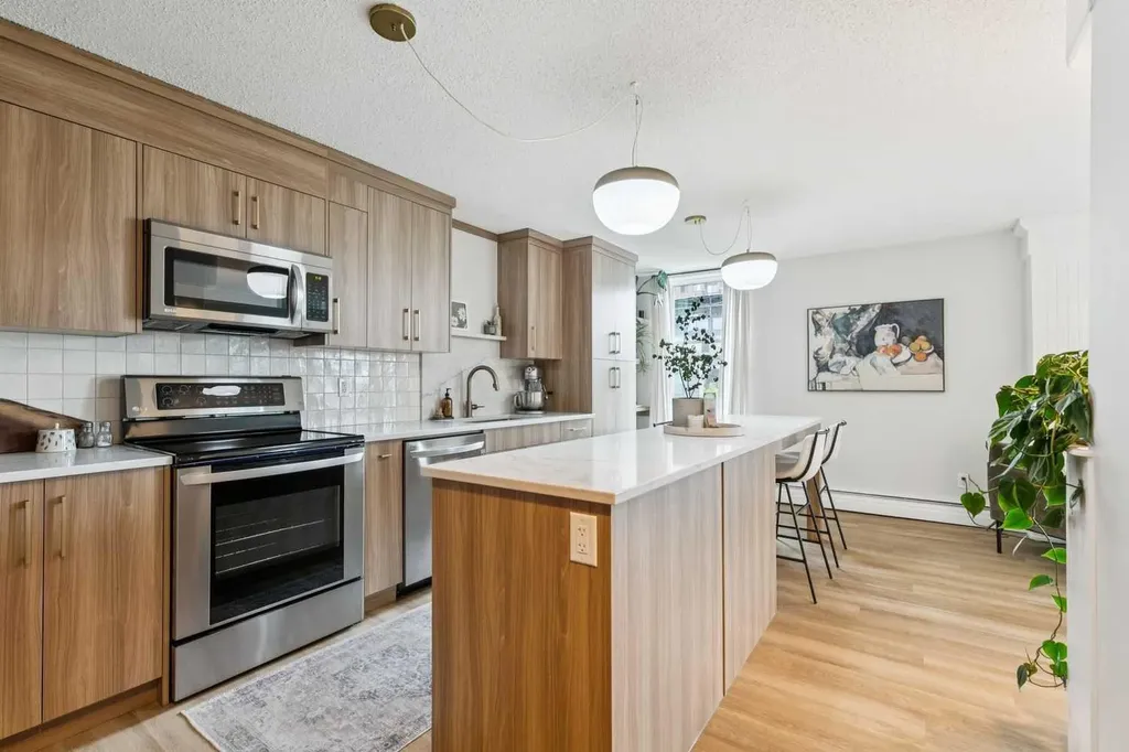 1328 13 Avenue SW Calgary AB T3C 0T3