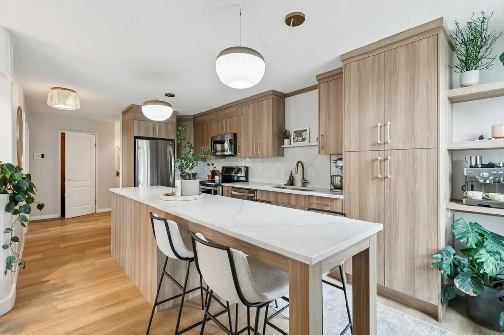1328 13 Avenue SW Calgary AB T3C 0T3