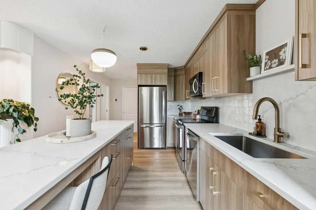 1328 13 Avenue SW Calgary AB T3C 0T3