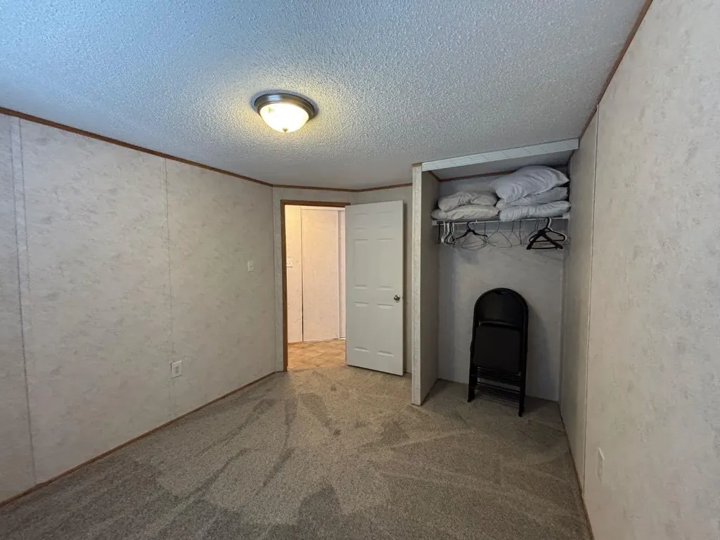 266 N 2 Street W Magrath AB T0K 1J0