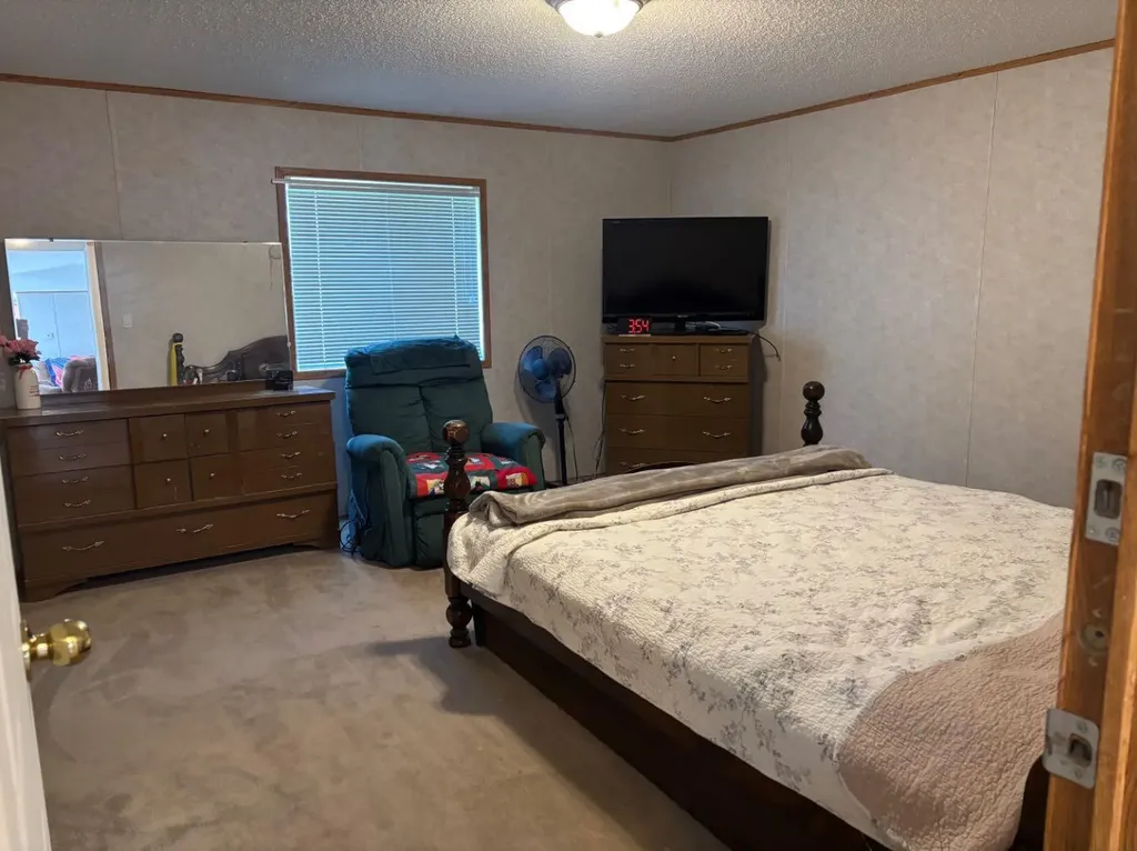 266 N 2 Street W Magrath AB T0K 1J0