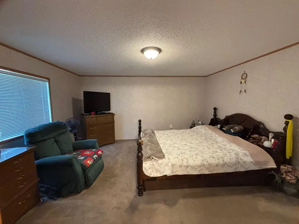 266 N 2 Street W Magrath AB T0K 1J0
