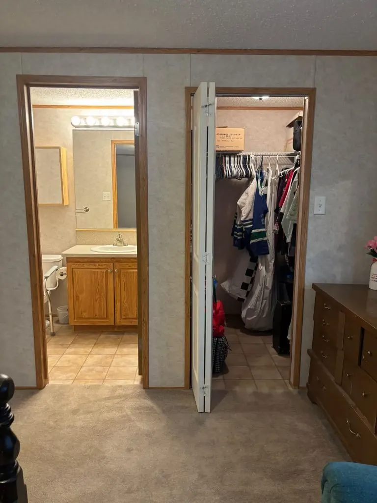 266 N 2 Street W Magrath AB T0K 1J0
