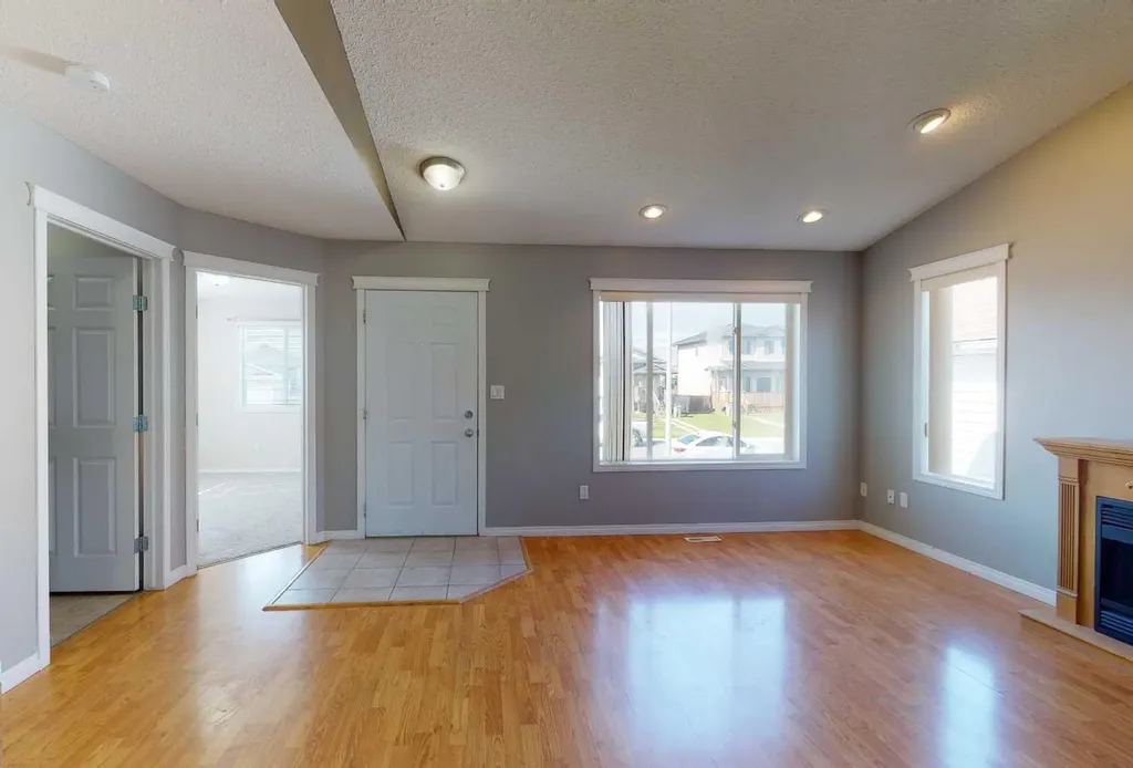 10761 73 Avenue Grande Prairie AB T8W 2T5
