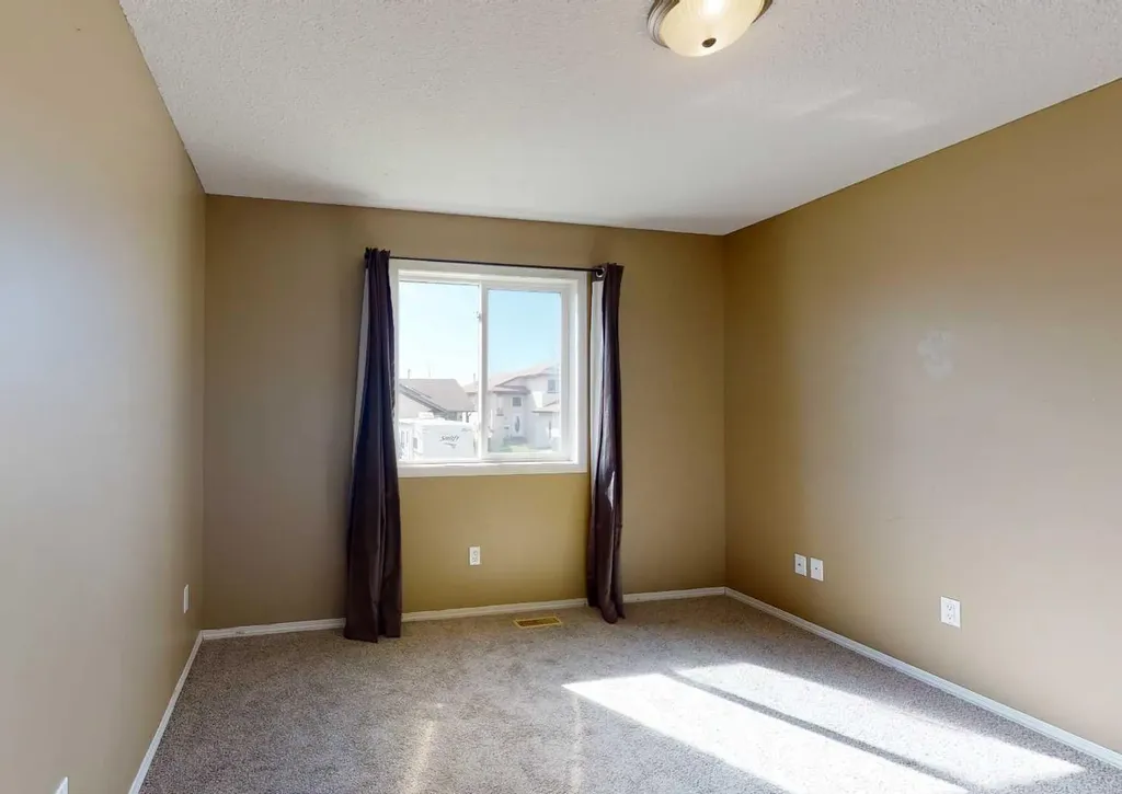10761 73 Avenue Grande Prairie AB T8W 2T5