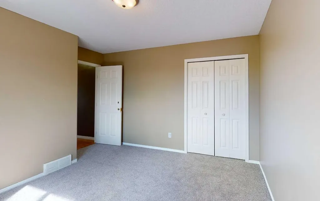 10761 73 Avenue Grande Prairie AB T8W 2T5