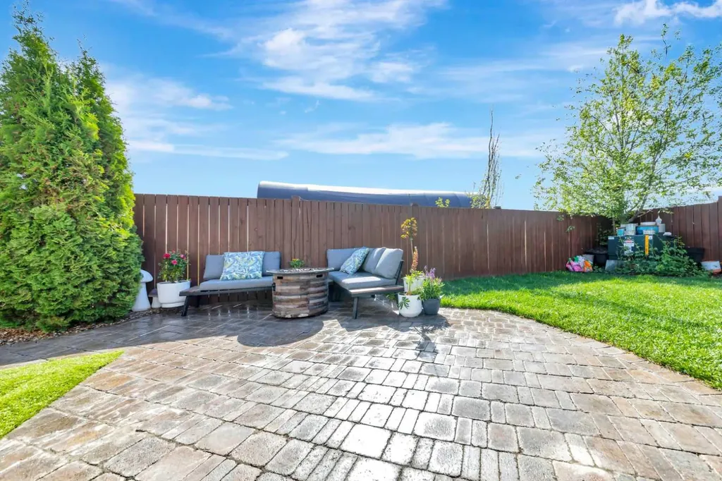 4519 24 Street Lloydminster SK S9V 0Z5