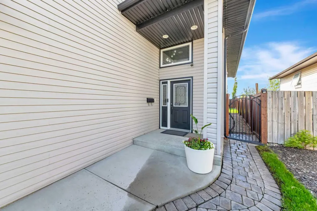 4519 24 Street Lloydminster AB S9V 0Z5