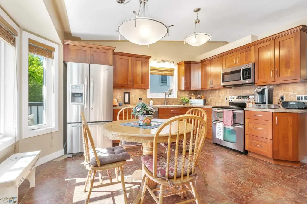 19 Donnelly Crescent Red Deer AB T4R 2K4