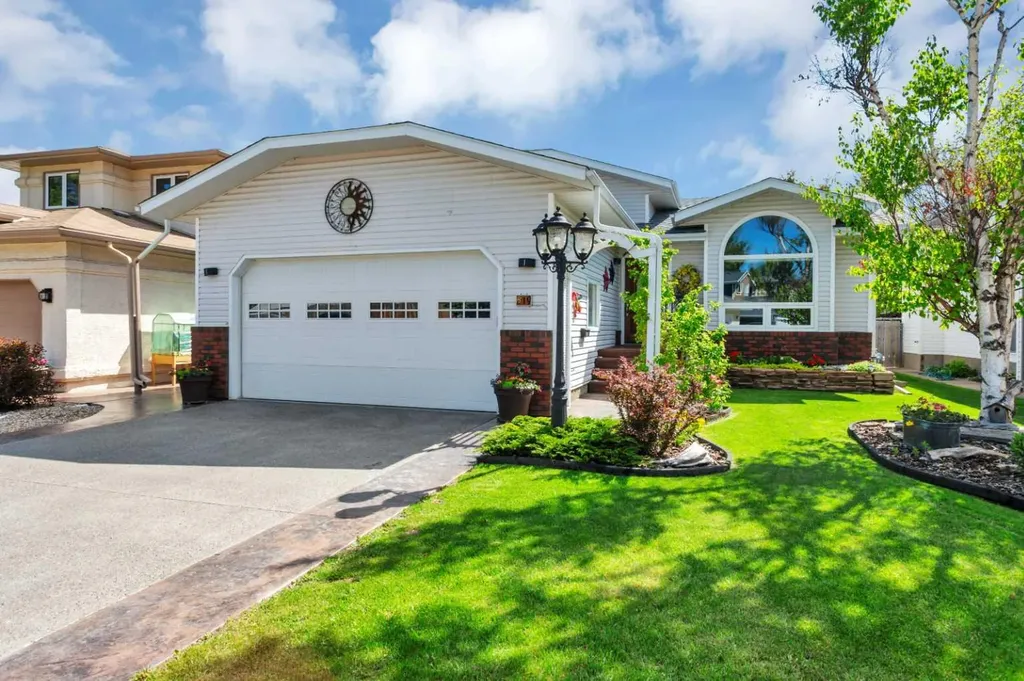 19 Donnelly Crescent Red Deer AB T4R 2K4