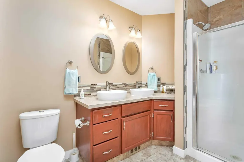 19 Donnelly Crescent Red Deer AB T4R 2K4