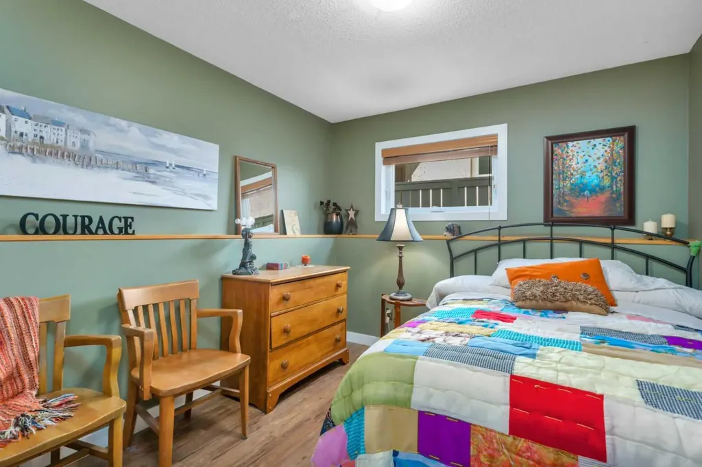 19 Donnelly Crescent Red Deer AB T4R 2K4