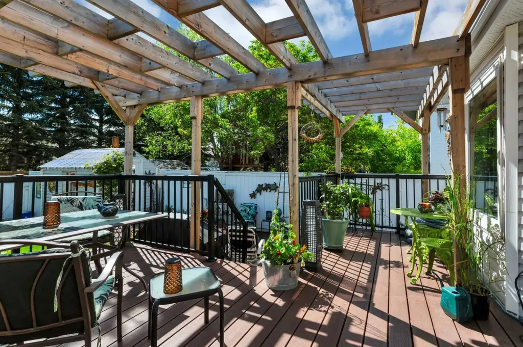 19 Donnelly Crescent Red Deer AB T4R 2K4