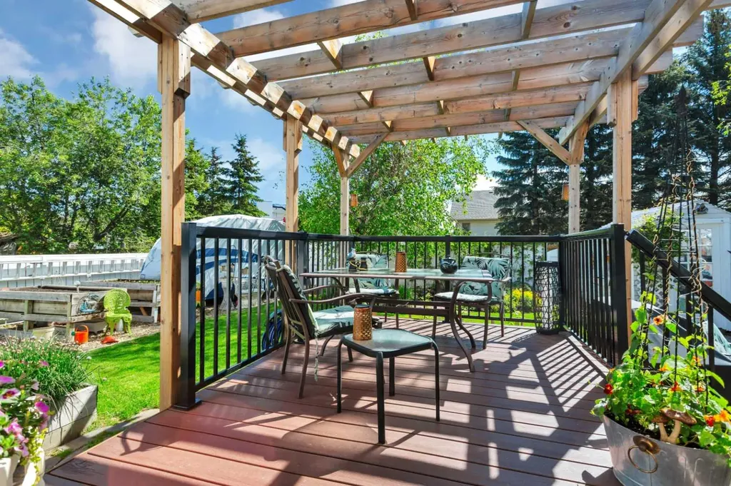 19 Donnelly Crescent Red Deer AB T4R 2K4