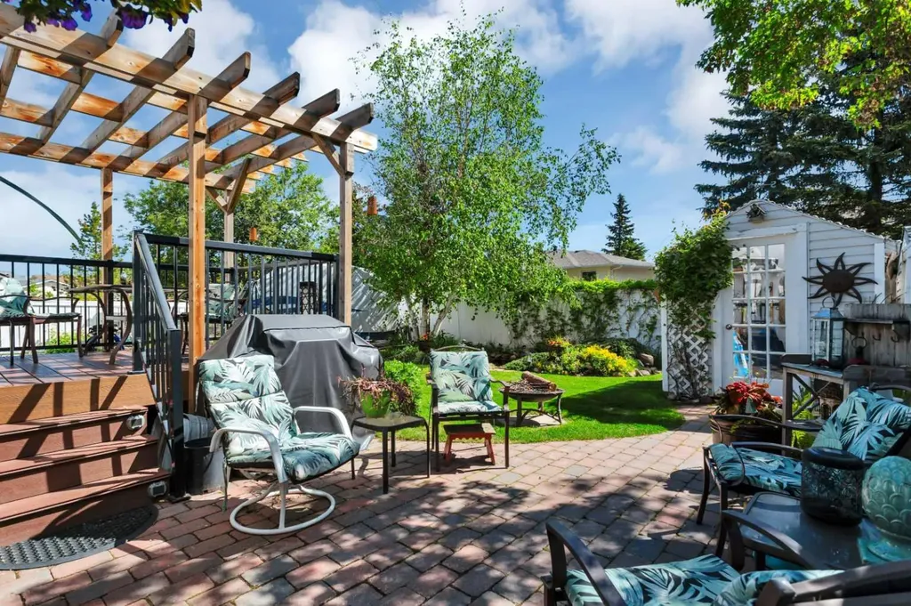 19 Donnelly Crescent Red Deer AB T4R 2K4