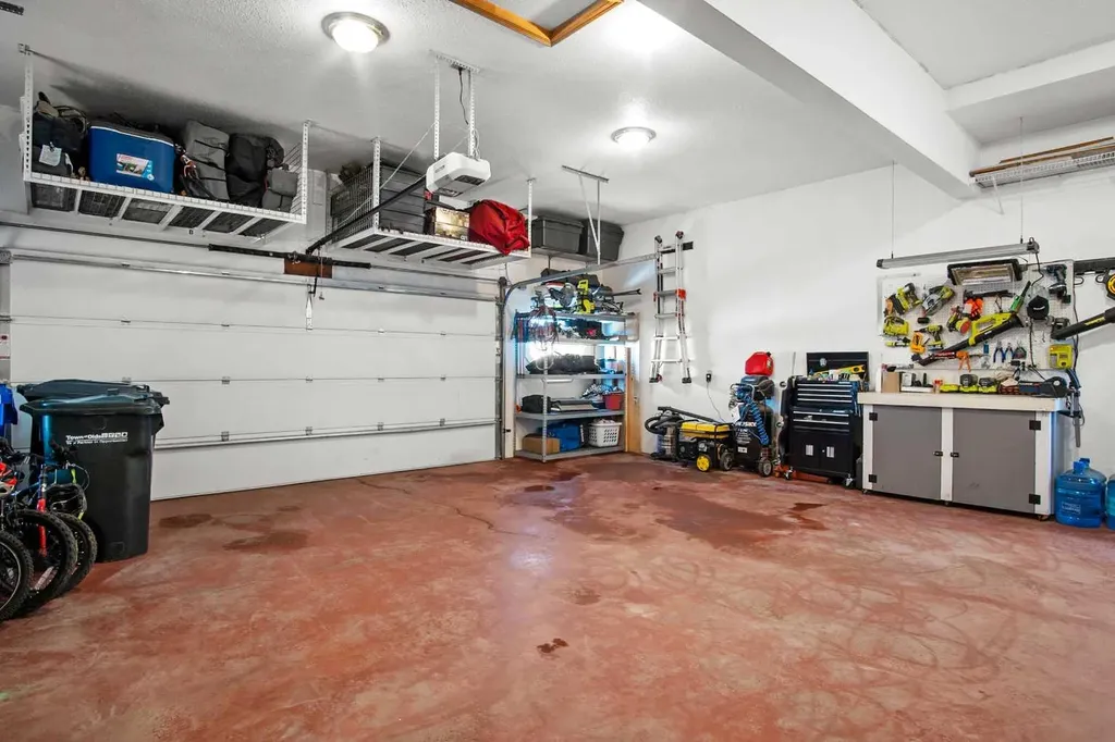 6005 Ash Street Olds AB T4H 1K8