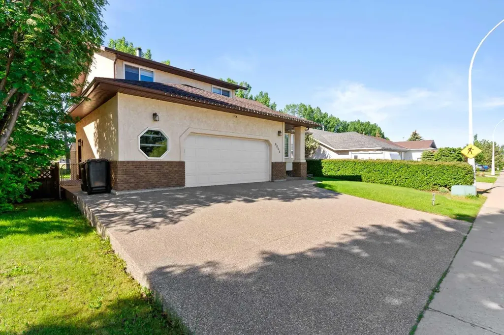 6005 Ash Street Olds AB T4H 1K8