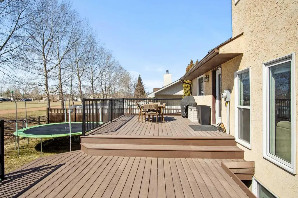 6005 Ash Street Olds AB T4H 1K8