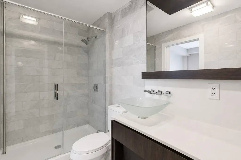 119 19 Street NW Calgary AB T2N2S7