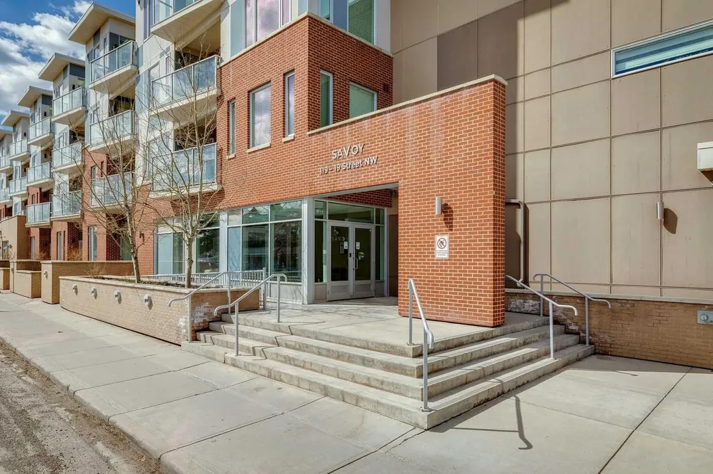 119 19 Street NW Calgary AB T2N2S7