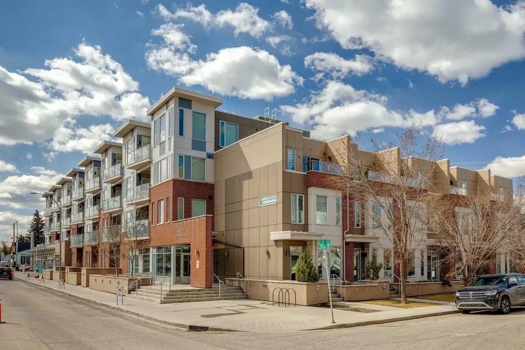 119 19 Street NW Calgary AB T2N2S7