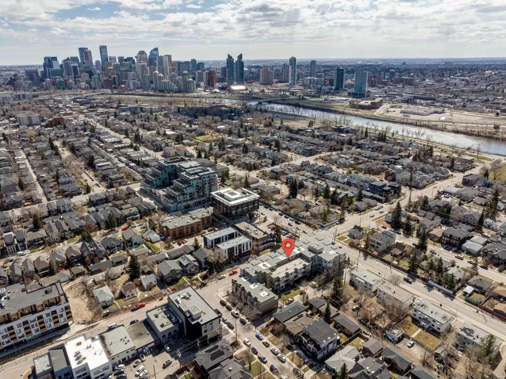 119 19 Street NW Calgary AB T2N2S7