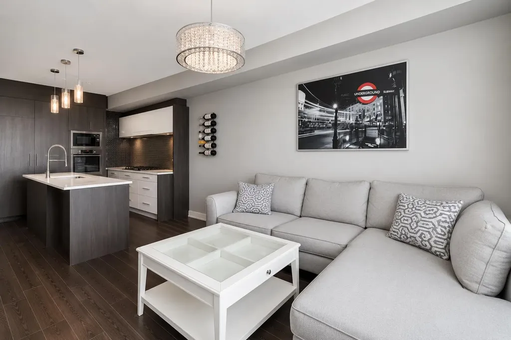 119 19 Street NW Calgary AB T2N2S7