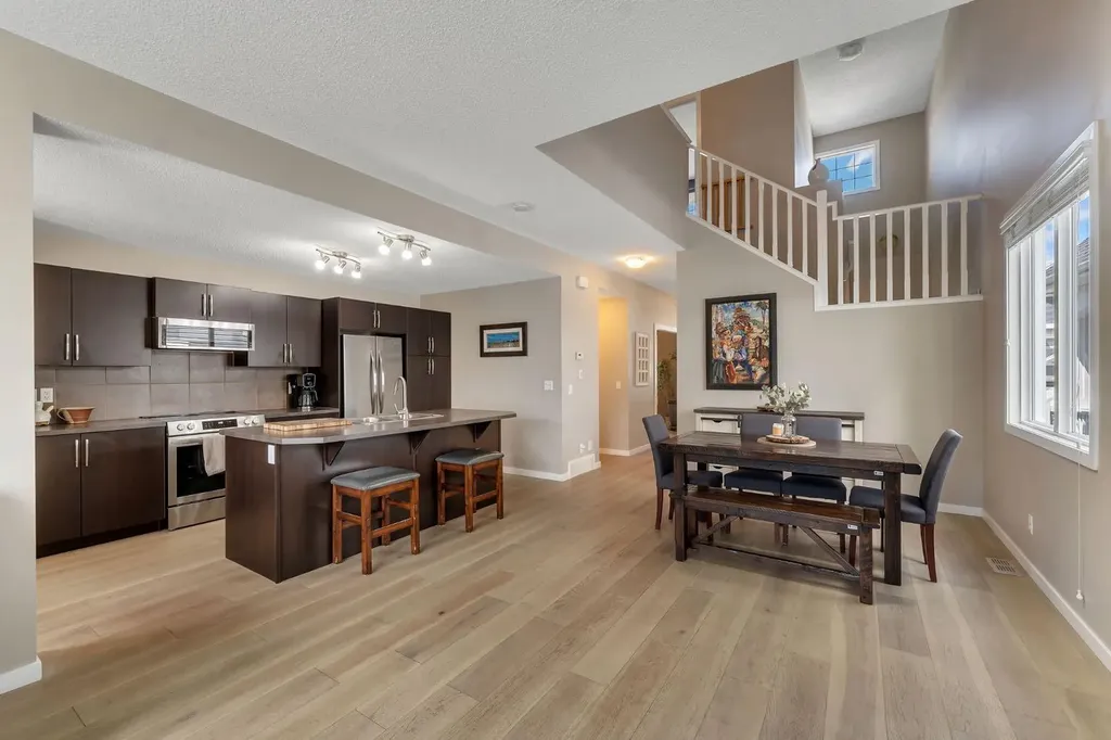27 River Heights Crescent Cochrane AB T4C 0J3
