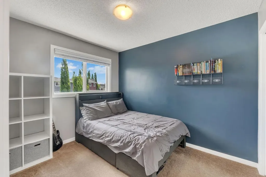 27 River Heights Crescent Cochrane AB T4C 0J3
