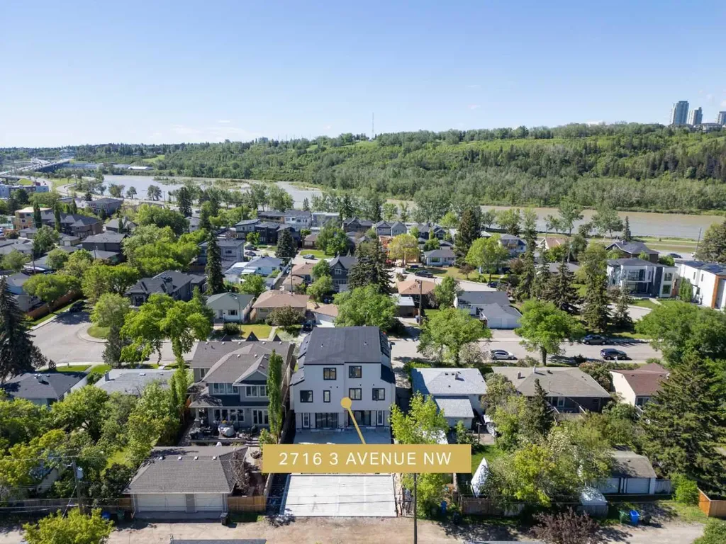 2716 3 Avenue NW Calgary AB T2N 0L7