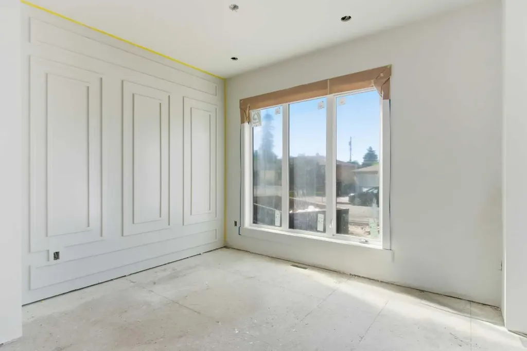 2716 3 Avenue NW Calgary AB T2N 0L7