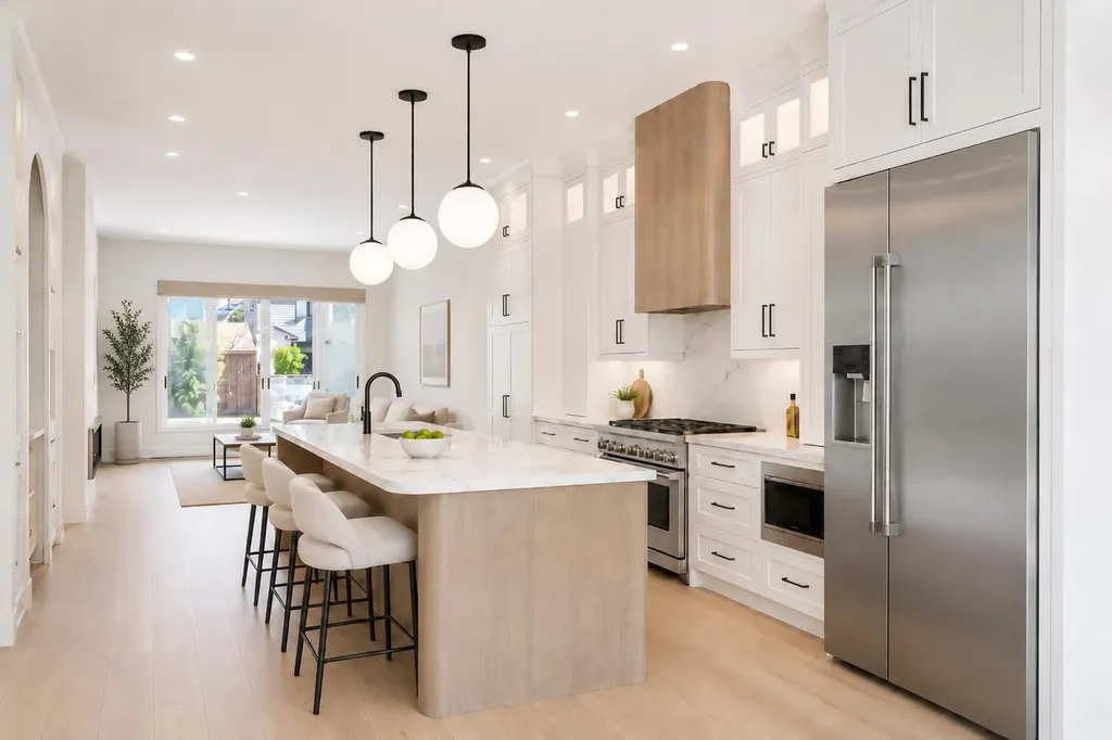 2716 3 Avenue NW Calgary AB T2N 0L7