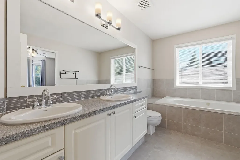 1925 35 Street SW Calgary AB T3E 2X4