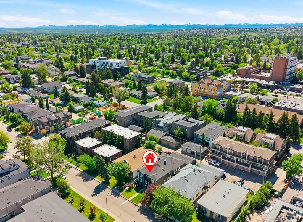 1925 35 Street SW Calgary AB T3E 2X4