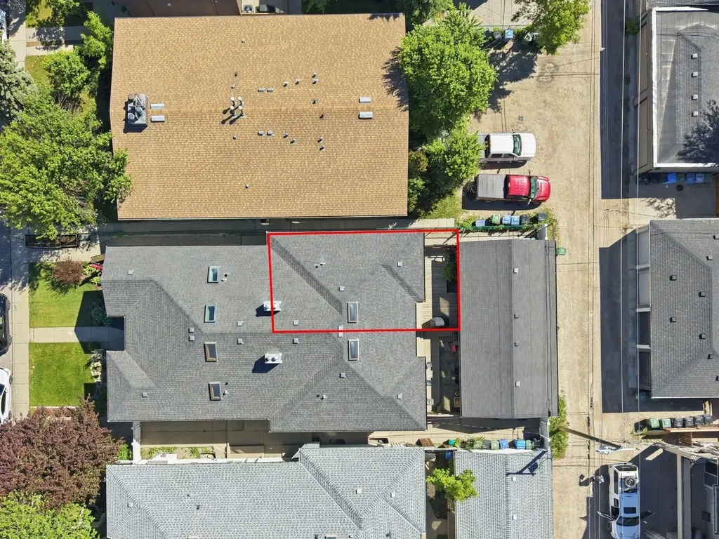 1925 35 Street SW Calgary AB T3E 2X4