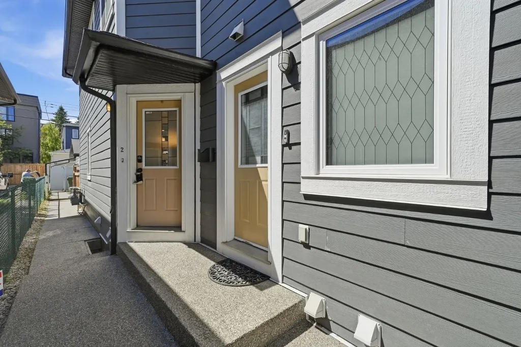 1925 35 Street SW Calgary AB T3E 2X4