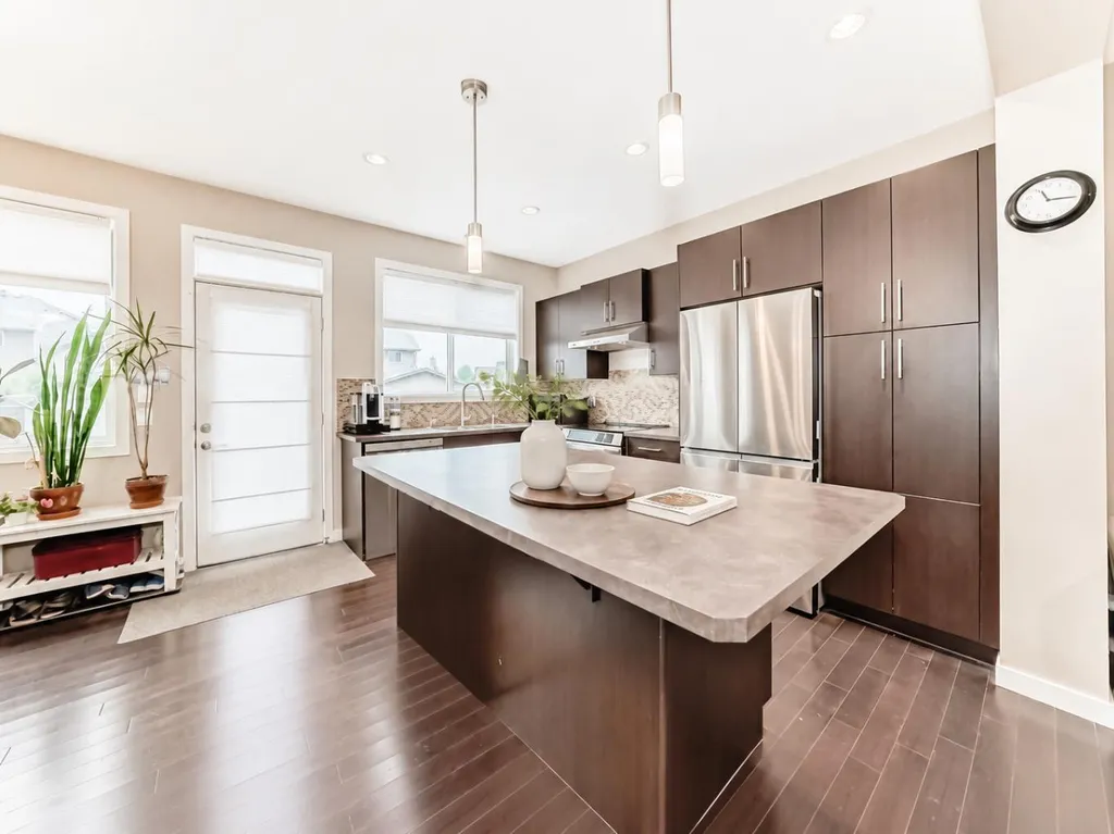 109 New Brighton Park SE Calgary AB T2Z 1B2